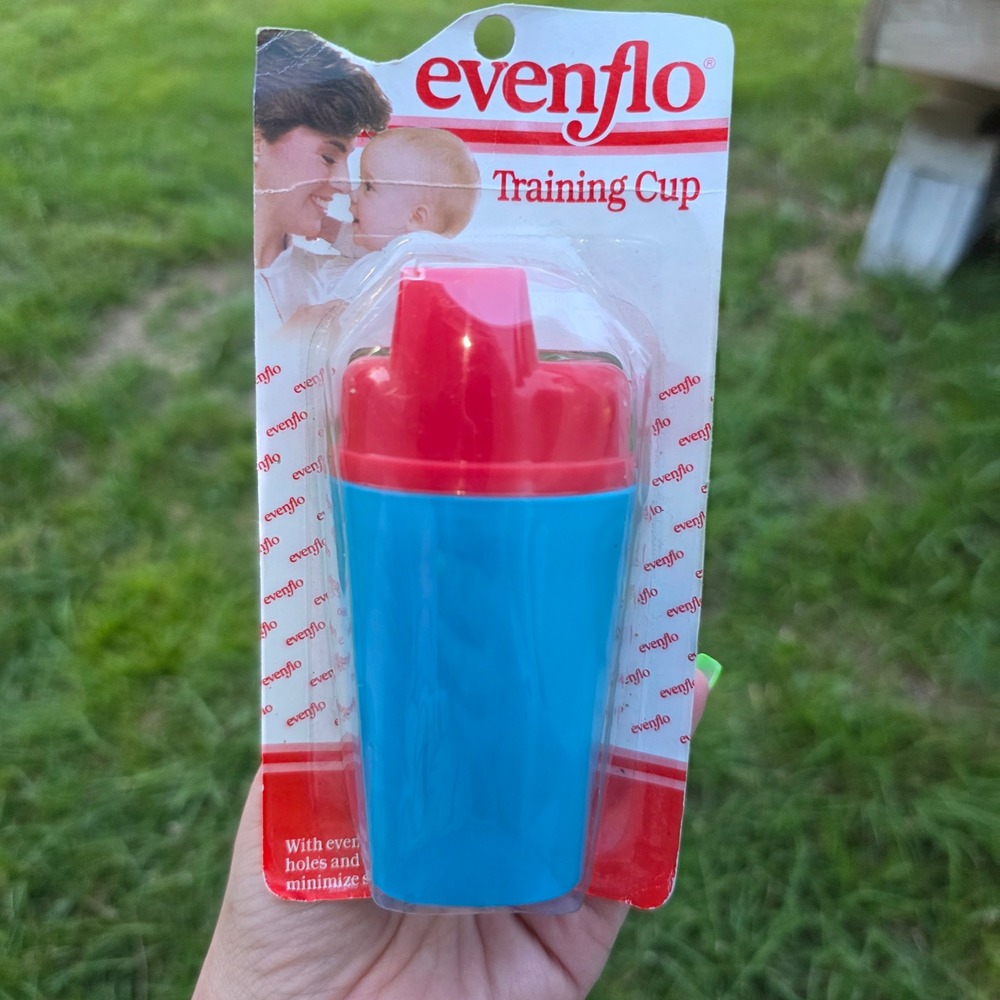 Vintage 1986 Evenflo Training‎ Cup Blue Red Retro Sippy Cup New in Package 80s